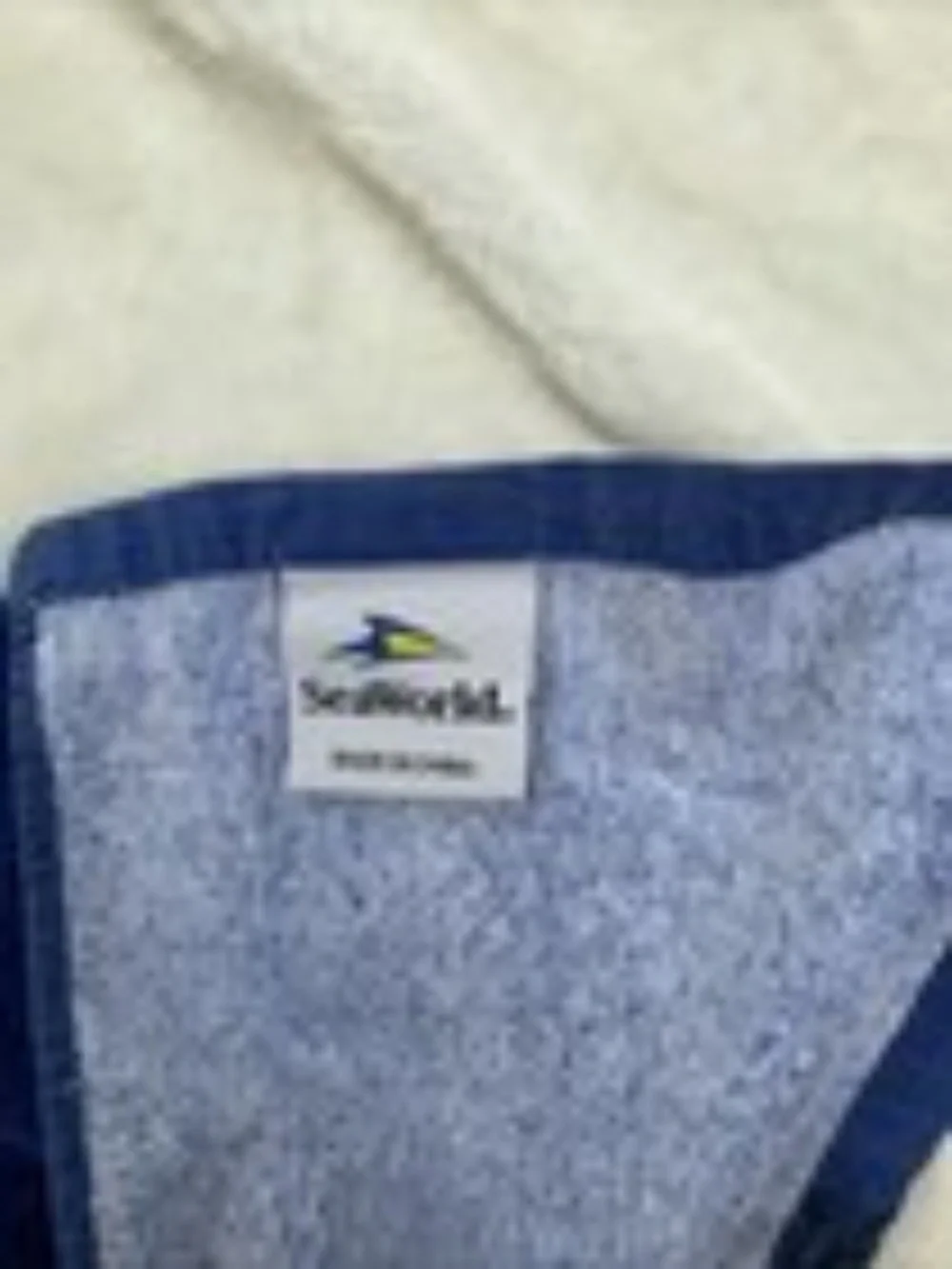 SeaWorld Beach Bath Towel Shamu Orca Whales 100% Cotton 54